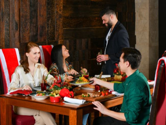 FESTIVE DINNER